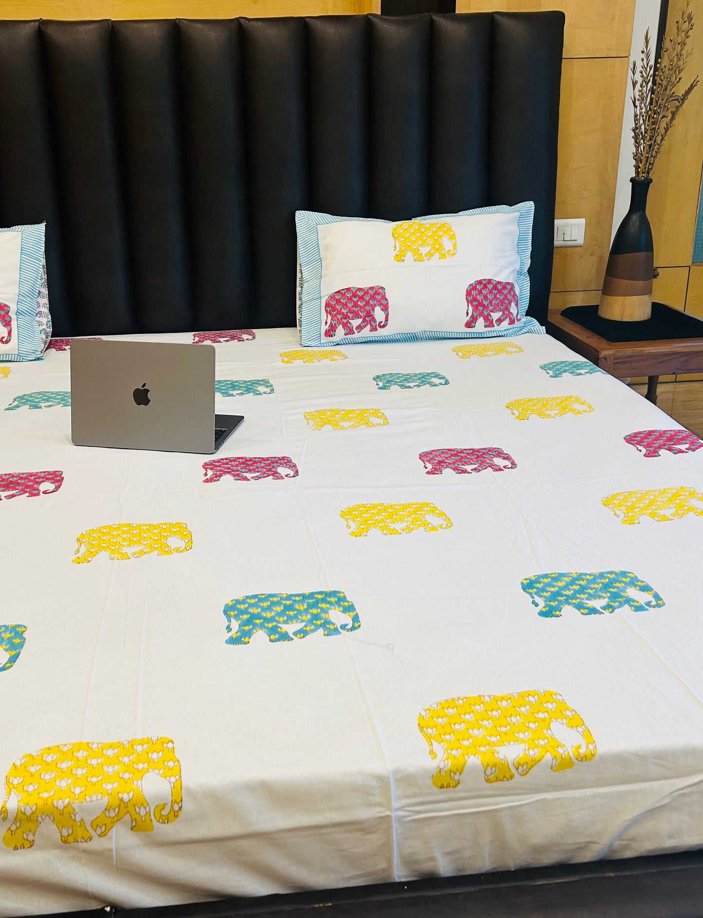 ELEPHANT GALORE HANDBLOCK BEDSHEET