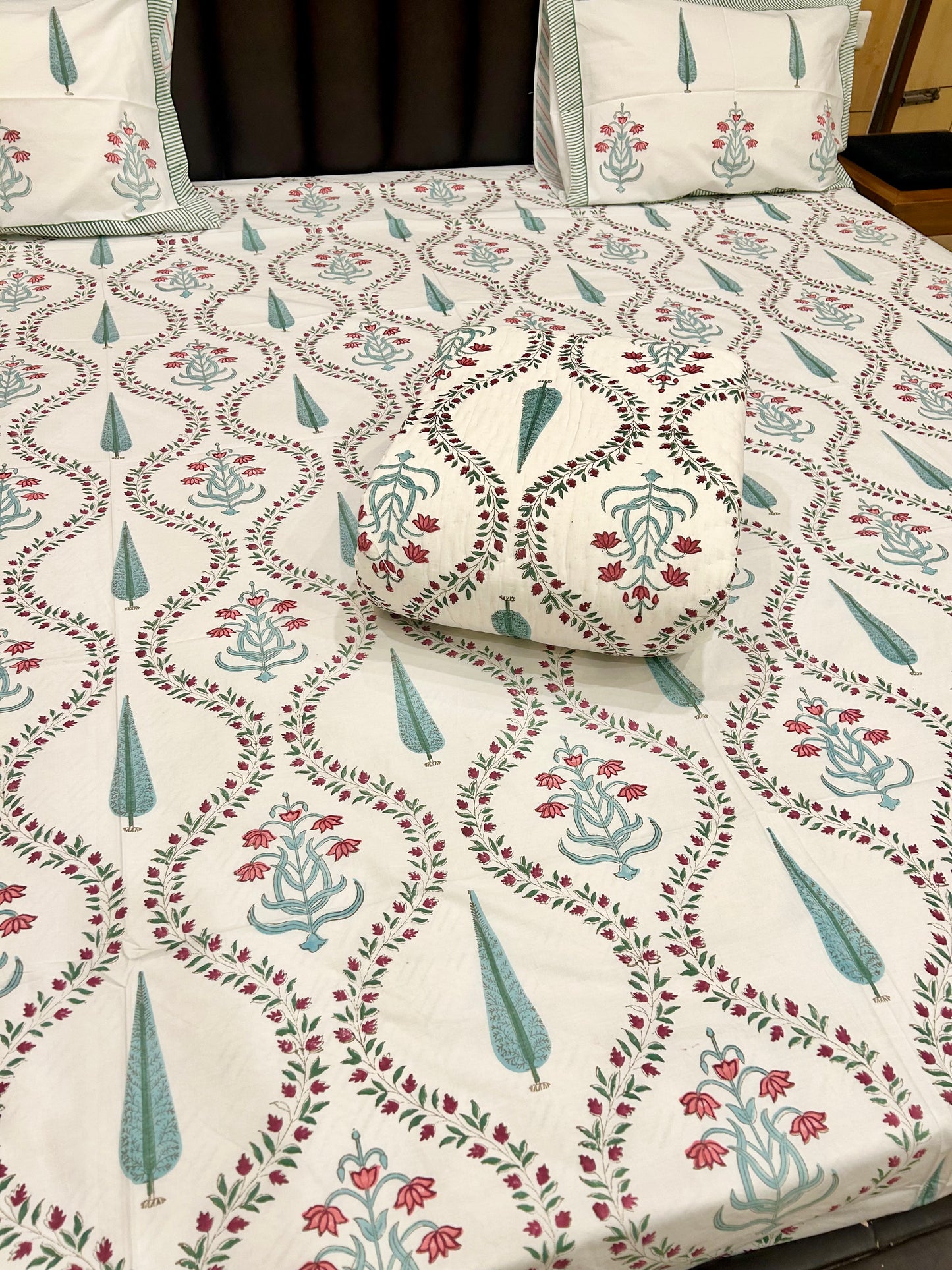 Blooming Haveli Handblock bedsheet