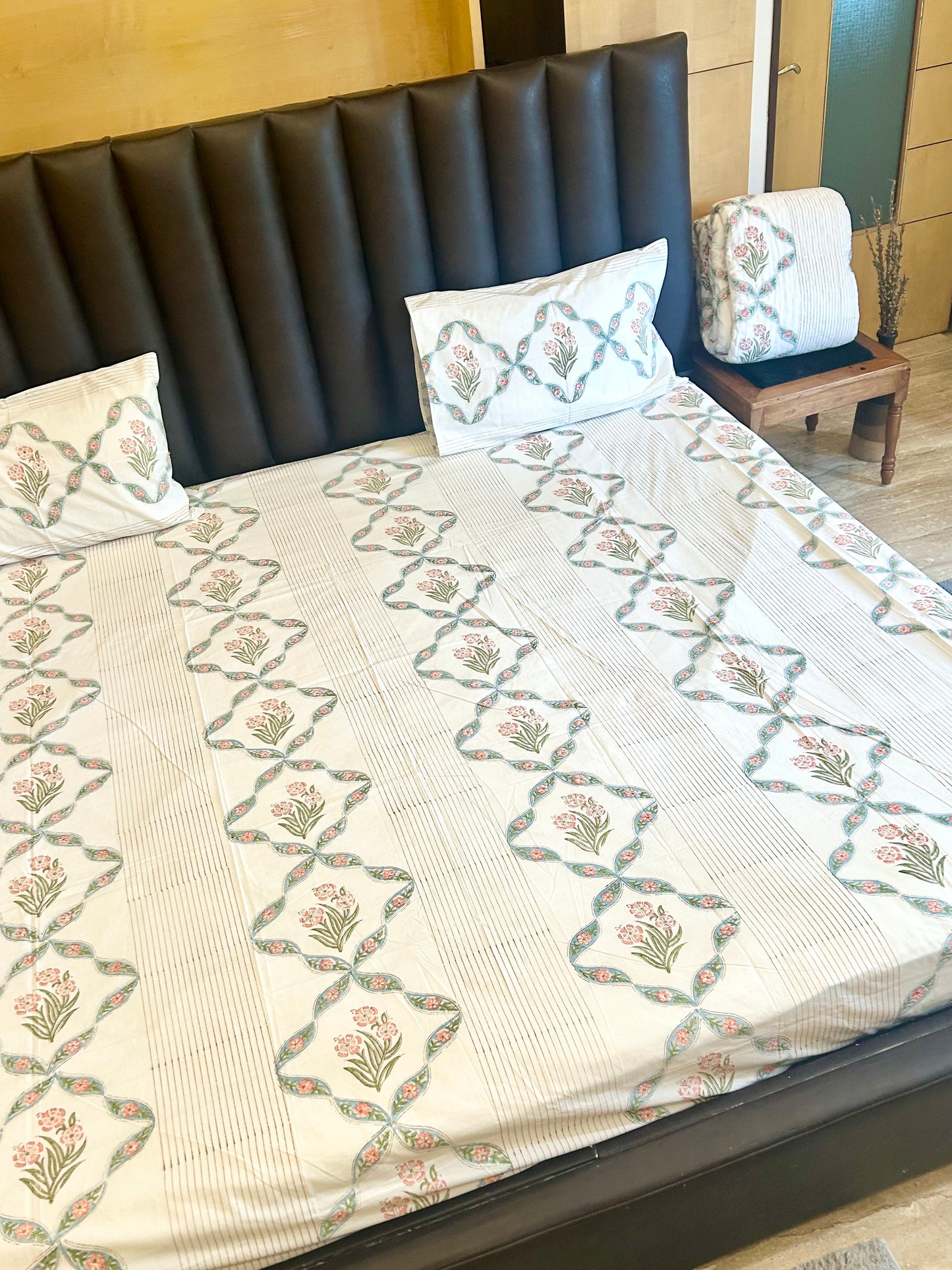 HANDBLOCK PRINT PURE MULMUL COTTON QUILT