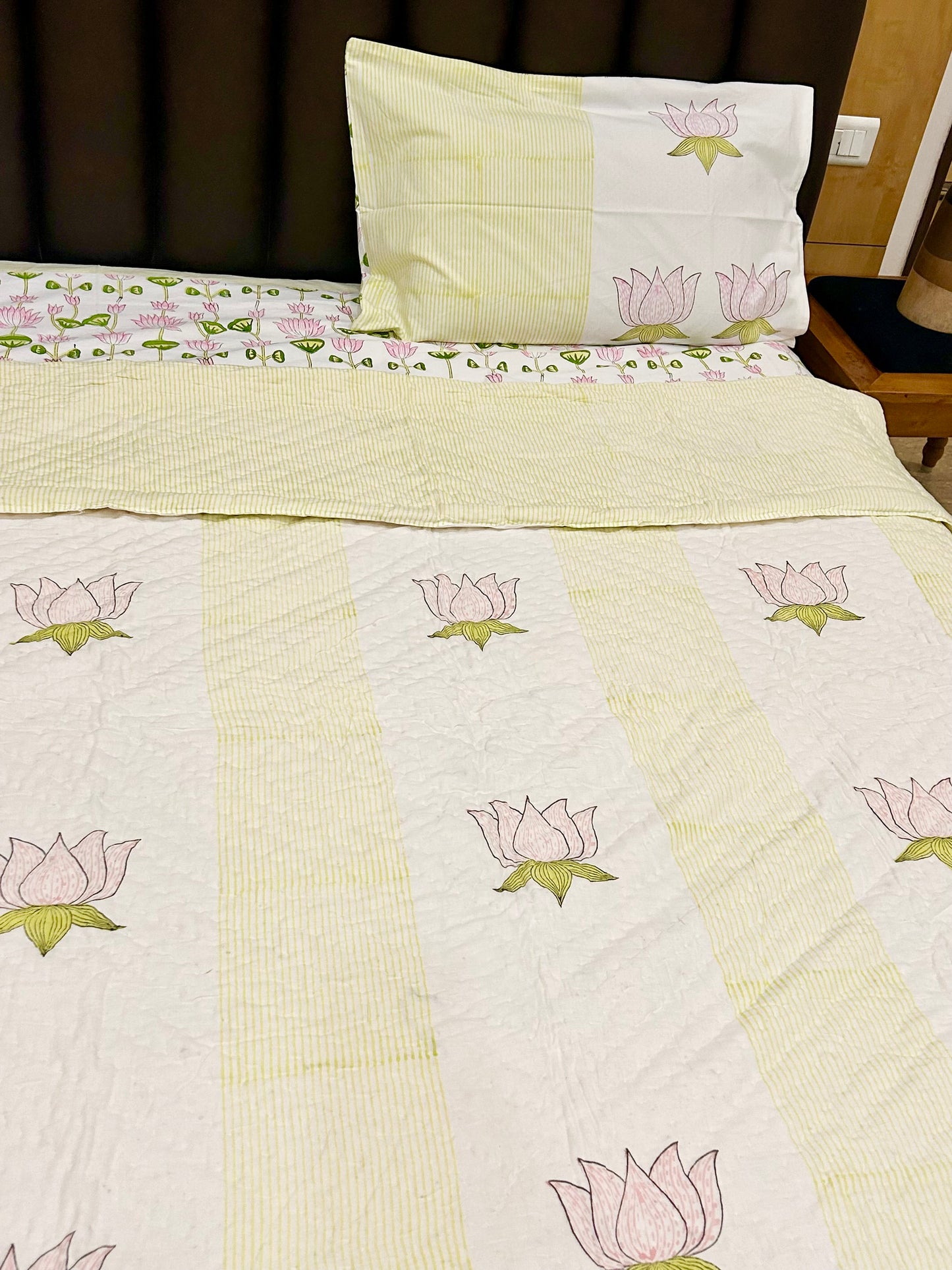 HANDBLOCK PRINT PURE MULMUL COTTON QUILT