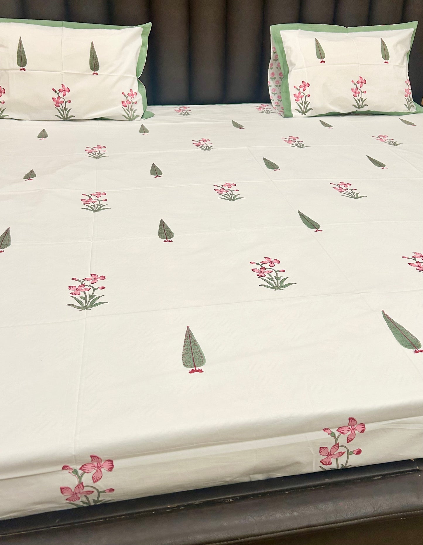 PINK FLORAL PARADISE HANDBLOCK BEDSHEET