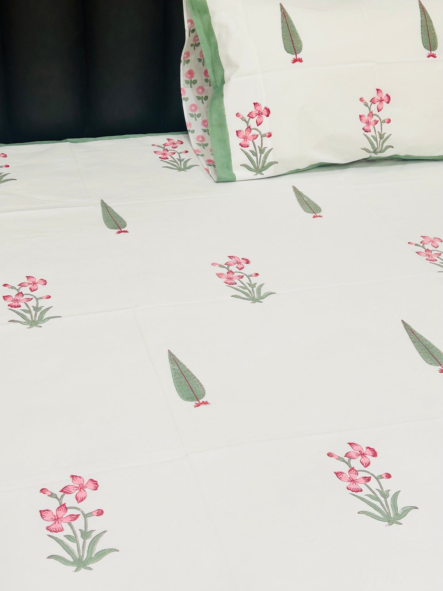 PINK FLORAL PARADISE HANDBLOCK BEDSHEET