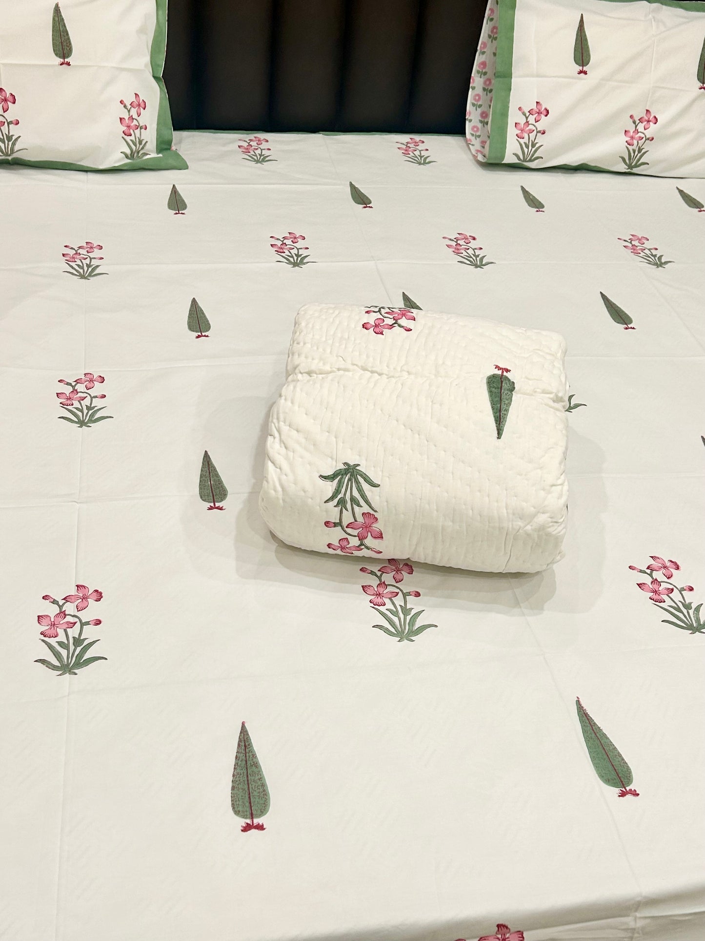 PINK FLORAL PARADISE HANDBLOCK BEDSHEET