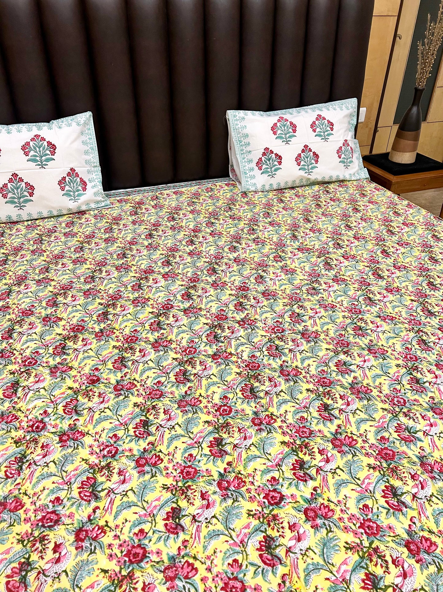 PARROT'S PARADISE HANDBLOCK BEDSHEET